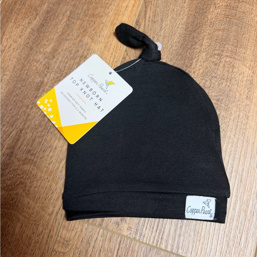 Copper Pearl Newborn Top‎ Knot Hat in Midnight (Black)